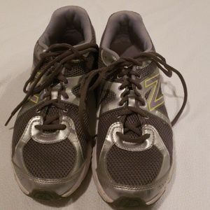 New Balance 665 Women's Cross Trainers